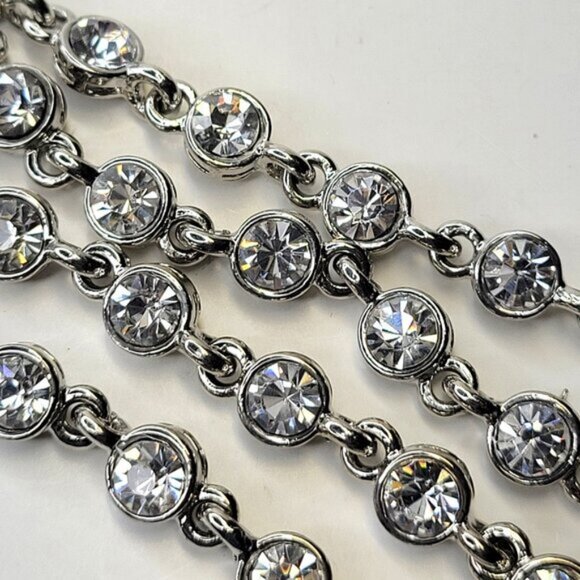 Oval Crystal Fashion Pendant Necklace - Picture 2 of 9